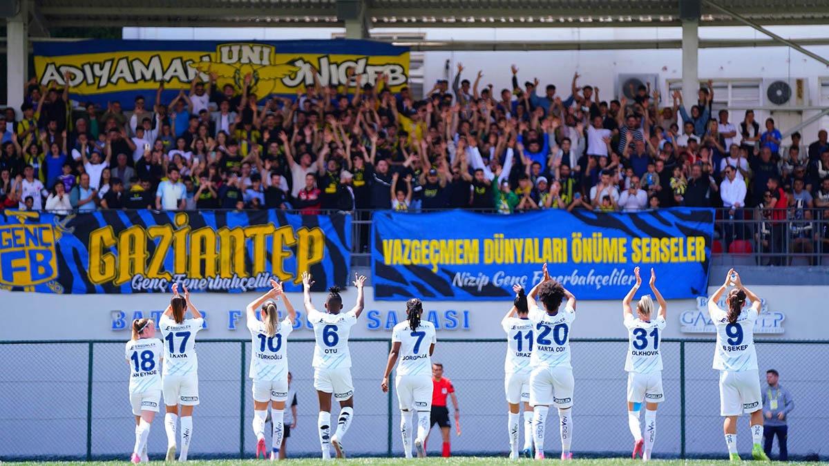 Fenerbahçeli Yarınlar Derneği Fenerbahçe Petrol Ofisi, ligi ikinci sırada tamamladı