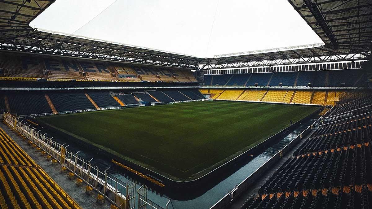 Fenerbahçeli Yarınlar Derneği Stadımızda yenileme ve tadilat çalışmaları başladı
