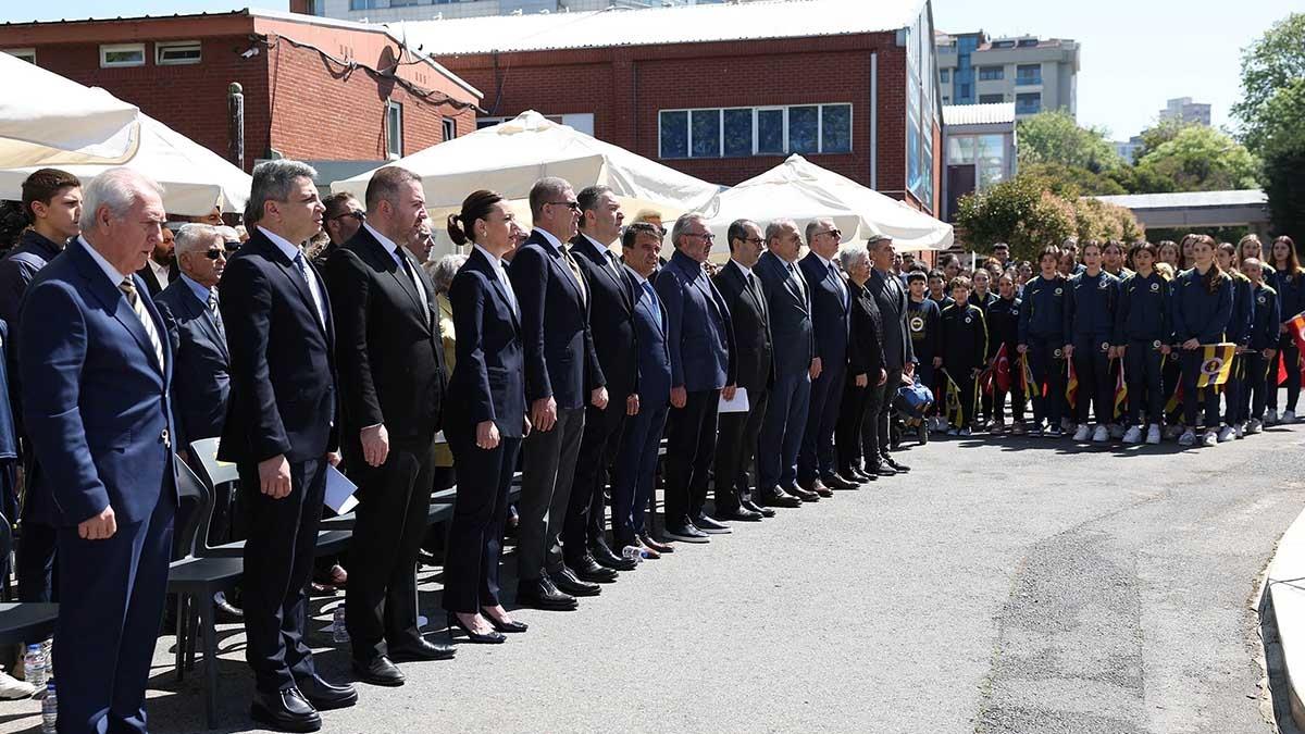 Fenerbahçeli Yarınlar Derneği Kuruluşumuzun 118., Atamızın Kulübümüzü ziyaret edişinin 107. yıl dönümü düzenlenen törenle kutlandı