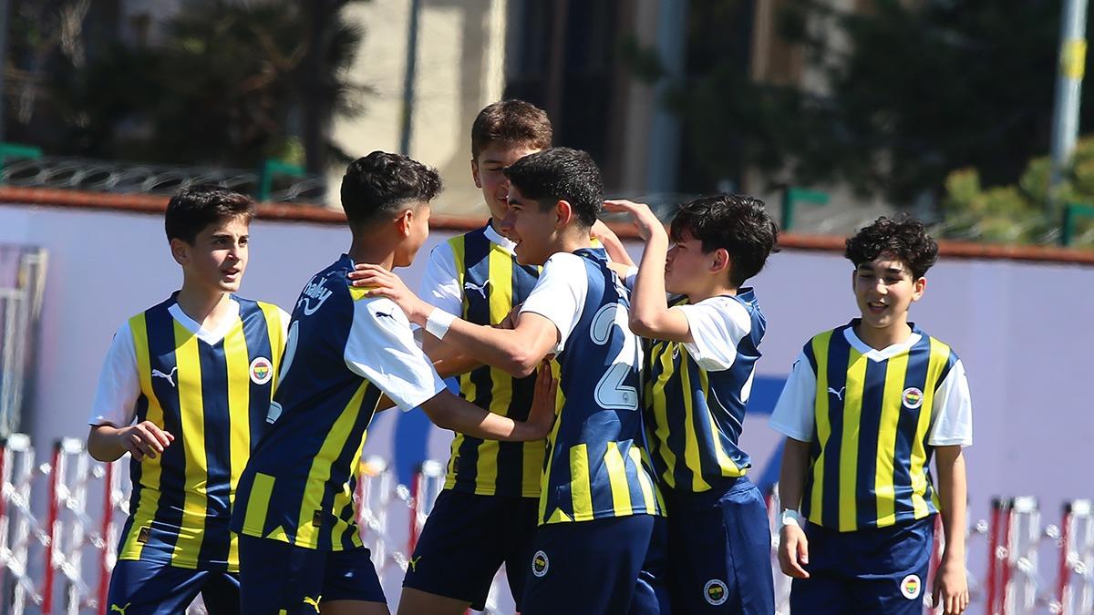 Fenerbahçeli Yarınlar Derneği Fenerbahçe Futbol Akademi 2024–2025 sezonu futbolcu seçmeleri hakkında duyuru