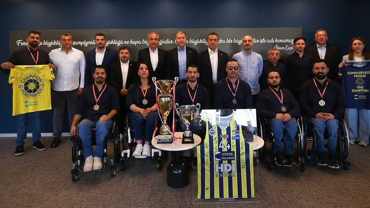 Köln  Derneği Başkanımız Ali Koç ve Yöneticimiz Mustafa Kemal Danabaş şampiyon takımımızla bir araya geldi