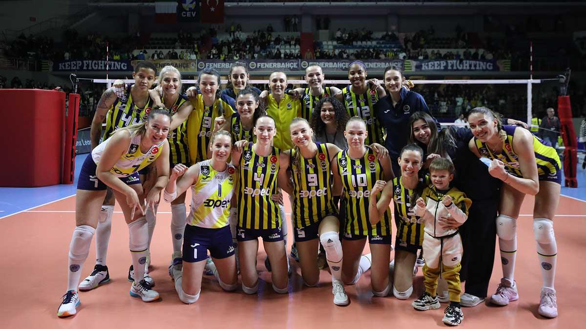 Köln  Derneği Fenerbahçe Opet, Şampiyonlar Ligi çeyrek final ilk maçında A. Carraro Imoco Conegliano’yu 3-0 mağlup etti