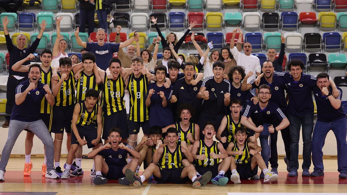 Fenerbahçeli Yarınlar Derneği Fenerbahçemiz, U14 Erkek Basketbol Türkiye Şampiyonası'nda yarı finalde