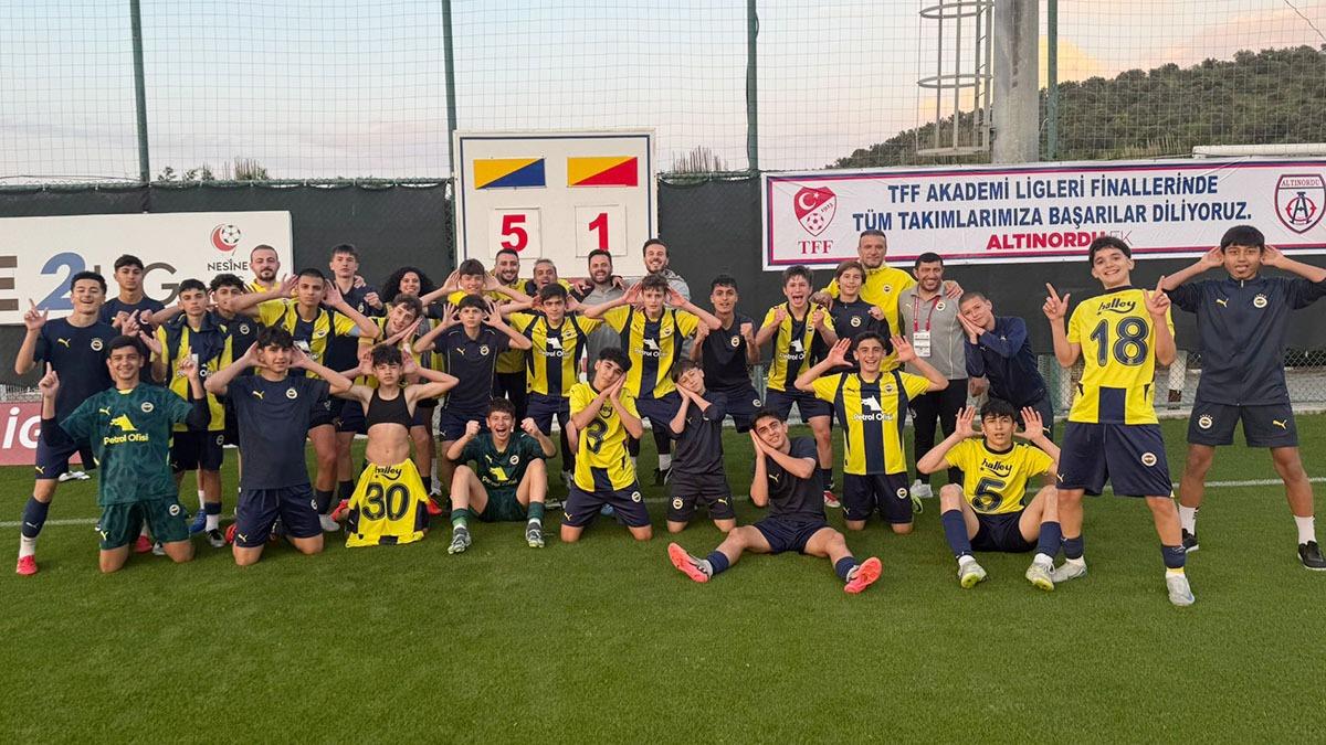 Fenerbahçeli Yarınlar Derneği U14 Takımımız, Türkiye Şampiyonası'nda finale yükseldi