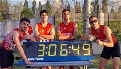 Köln  Derneği 4x400m bayrak takımı Türkiye rekoru kırdı